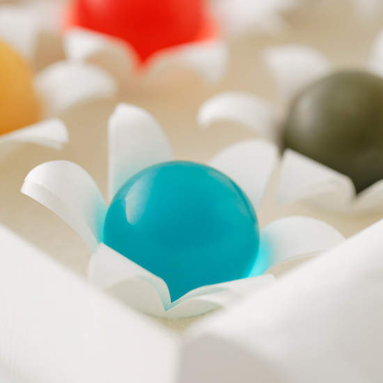 超高級《五殼屋的羊羹禮盒》晶瑩剔透像個寶石一樣 超高級《五殼屋的羊羹禮盒》晶瑩剔透像個寶石一樣