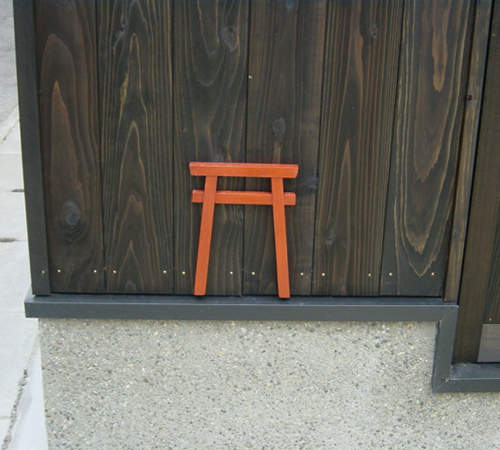 日本路邊出現的《迷你鳥居》可不是異次元神社的入口啊www（廢話）