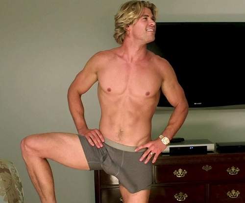 男人的煩惱《如何隱藏巨根》巨雕也會有難以啟齒的苦阿 男人的煩惱《如何隱藏巨根》巨雕也會有難以啟齒的苦阿