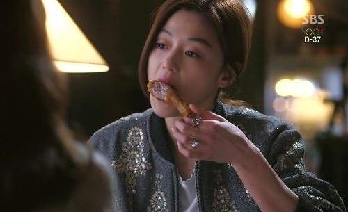 戀愛話題《分手後會經歷的事》第一件事就是大吃特吃吧 戀愛話題《分手後會經歷的事》第一件事就是大吃特吃吧