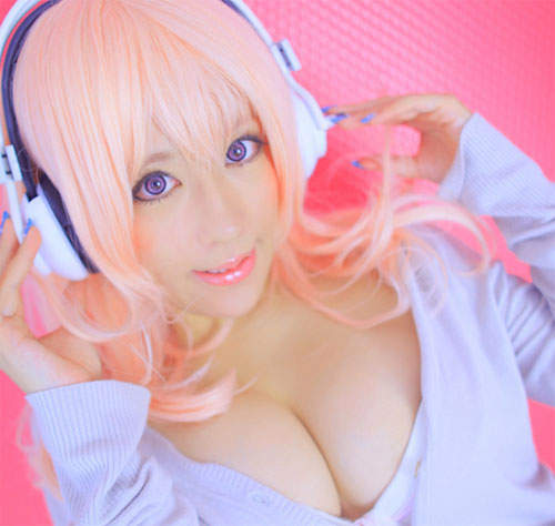 宅宅愛COser《林檎蜜紀》拍照時露出胸部也是一種嘗試 宅宅愛COser《林檎蜜紀》拍照時露出胸部也是一種嘗試