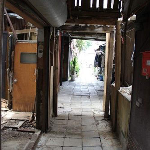 《謎之廢墟朝聖流行》光明商店街一點都不光明…… 《謎之廢墟朝聖流行》光明商店街一點都不光明……