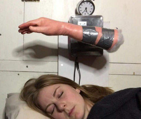 《假手鬧鐘》每天早上啪啪啪讓你絕對不會賴床