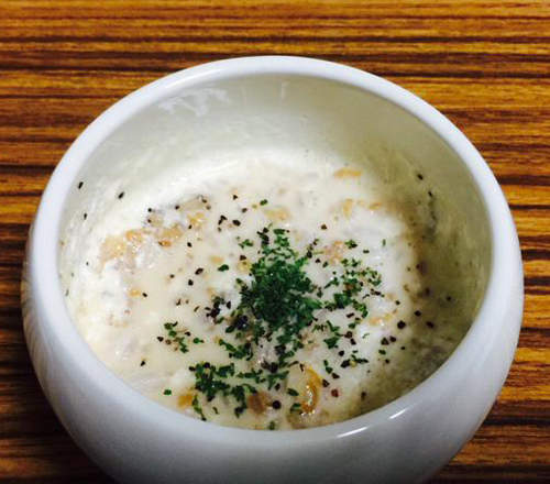 網路話題《超簡單牛奶燉飯》我們這些料理白癡也能輕鬆完成惹（淚笑）