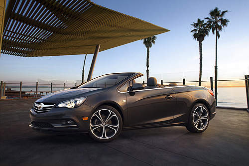 《Buick Cascada Convertible》怎麼有點眼熟呢？