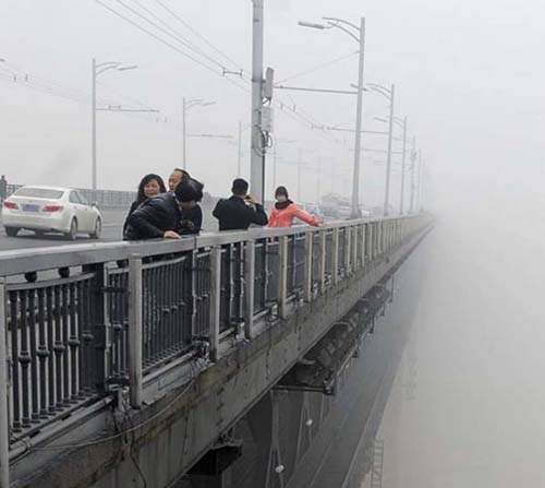 好可怕系列《照片中發生的大事件》乍看之下很正常的照片其實出現了無法阻止的事