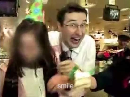 《慶祝賣場偷竊犯10000人達成》這根本是對犯人最高等級的羞辱www 《慶祝賣場偷竊犯10000人達成》這根本是對犯人最高等級的羞辱www