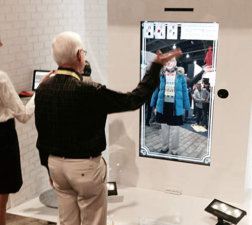 日本《Toshiba 虛擬試衣間》阿伯你試穿的是女裝喔(囧)  日本《Toshiba 虛擬試衣間》阿伯你試穿的是女裝喔(囧)