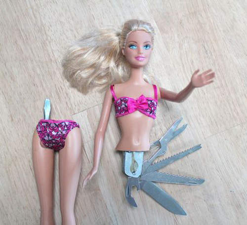 《瑞士刀芭比》在二轉之前得先經過一番肢解過程