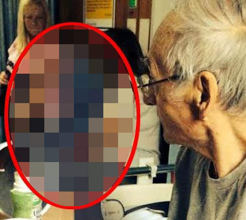 《都市傳傳說》被醫生宣判死期的爺爺在看見「她」之後開始發生怪事