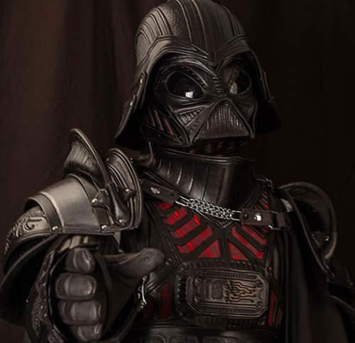 《中世紀黑武士盔甲》帝國也吹起了一股復古風 《中世紀黑武士盔甲》帝國也吹起了一股復古風