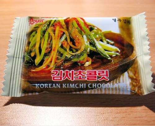 新奇美食《泡菜巧克力》嗯...對它是巧克力