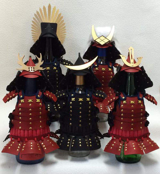 《寶特瓶武士鎧甲套》喝飲料也能享受戰國風情 《寶特瓶武士鎧甲套》喝飲料也能享受戰國風情