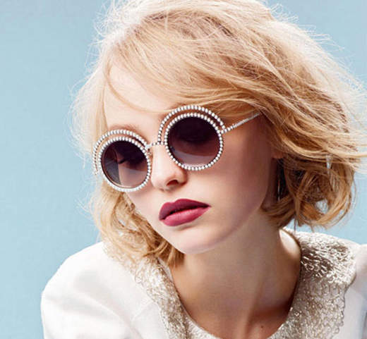 時尚界又出包?都是因為強哥女兒莉莉蘿絲戴普太魅惑♥ 時尚界又出包?都是因為強哥女兒莉莉蘿絲戴普太魅惑♥