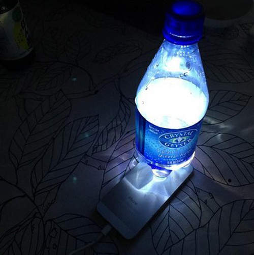 《DIY簡易寶特瓶燈》故意關燈測試也別有一種浪漫的感覺