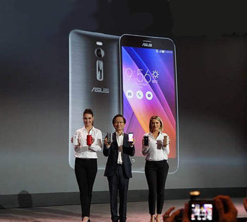 2015 CES展《ASUS 華碩的 Transformer Book Chi 與 Zenfone 2 & Zoom》熱鬧上市