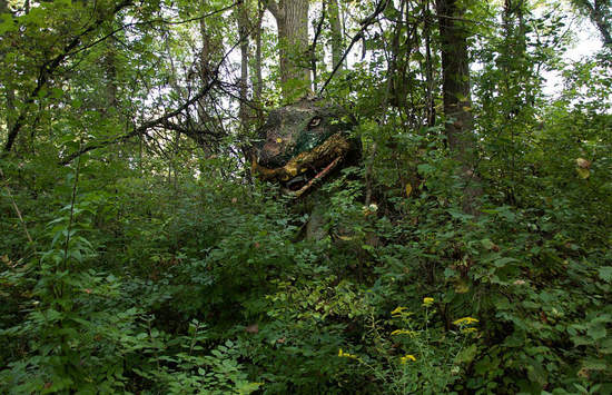 現實生活中的《侏羅紀公園》內有恐龍不過不會吃人