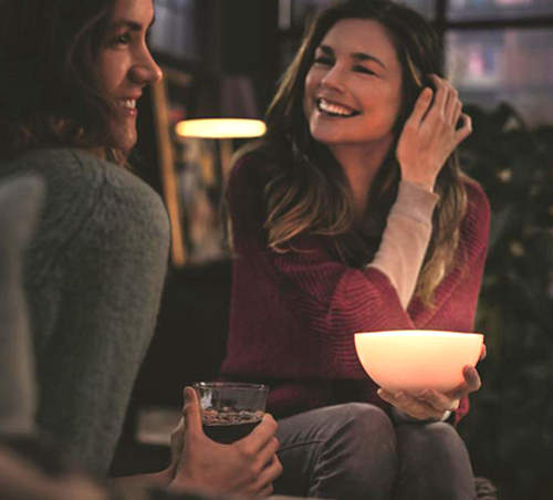 《Philips Hue Go 行動燈》該不會是手上那個碗吧(囧) 《Philips Hue Go 行動燈》該不會是手上那個碗吧(囧)