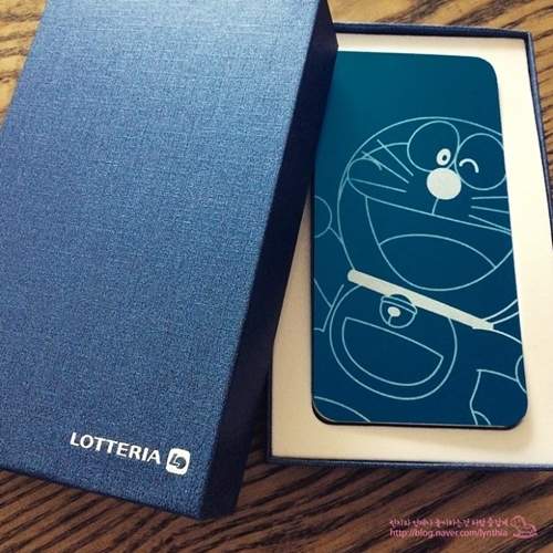 樂天《哆啦A夢行動電源》想買還得先吃漢堡唷