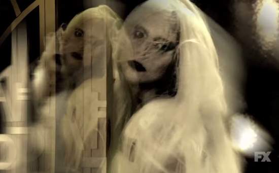 影集《美國恐怖故事：飯店》預告 一家永遠不想check-in的飯店..