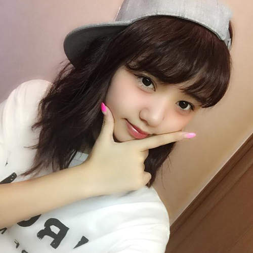 人氣模特兒《江野澤愛美》帶起自拍手勢新流行