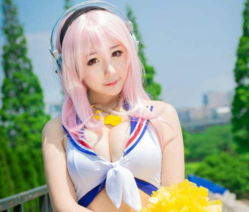 《宅宅愛COser》大歐派妹三刀刀刀刕也是位可愛的開胸衣姬❤