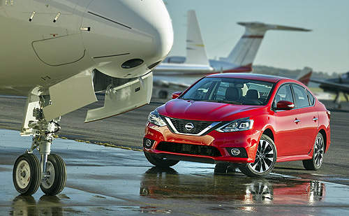 小改款《Nissan Sentra》變臉之後好像兇兇的耶 小改款《Nissan Sentra》變臉之後好像兇兇的耶