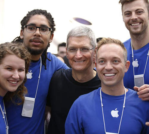 《Apple實習生》月薪20萬但有一件事絕對禁止 《Apple實習生》月薪20萬但有一件事絕對禁止