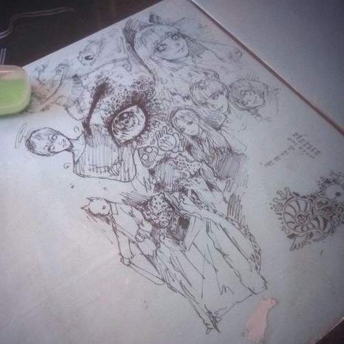 韓《課桌塗鴉》孩子上課要專心知道嗎XD 韓《課桌塗鴉》孩子上課要專心知道嗎XD