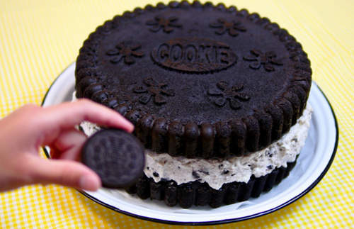 《巨大OREO蛋糕》備受網友稱讚的竟然是製作時的各種聲音♪ 《巨大OREO蛋糕》備受網友稱讚的竟然是製作時的各種聲音♪