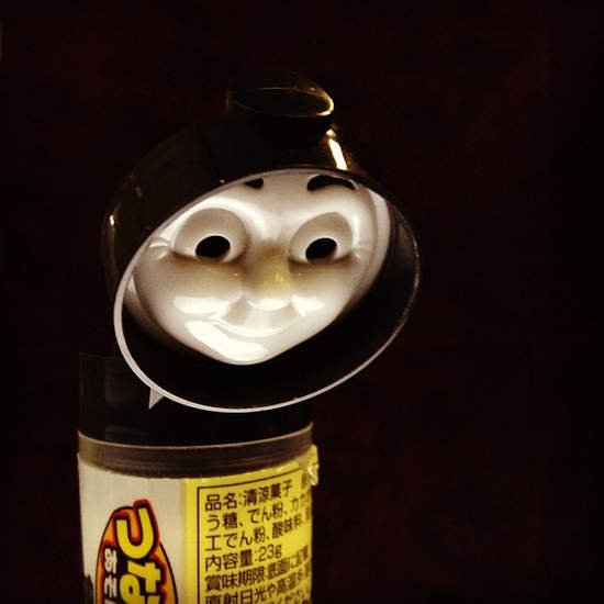 超恐怖《湯瑪士汽水糖》笑得你心裡直發寒...