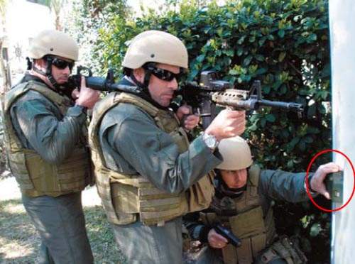 《美國FBI攻堅神器Ranger-R》藏在建築物裡的歹徒都被透視看光光