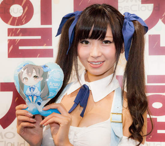 《東京電玩展正妹抱抱》SG美眉開心集合粗奶玩❤ 《東京電玩展正妹抱抱》SG美眉開心集合粗奶玩❤