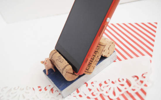 《生活宅偏方》可愛軟木塞手機座的製作法 《生活宅偏方》可愛軟木塞手機座的製作法