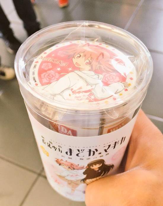 魔法少女小圓《售價千圓的罐裝飲料》反正贈品才是本體……