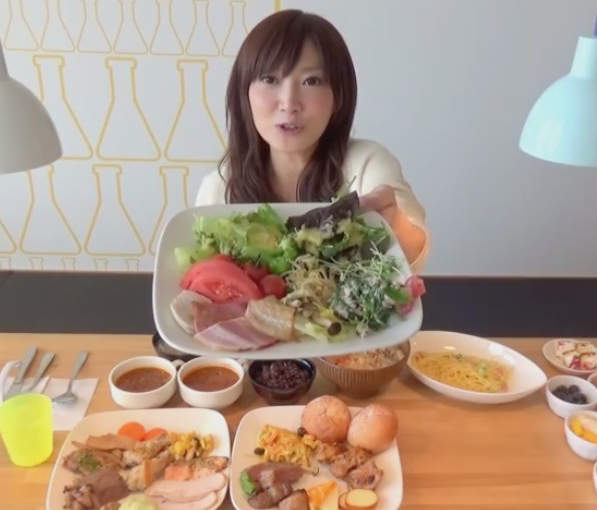 《網路宅神人》木下佑香挑戰google員工餐廳美食 《網路宅神人》木下佑香挑戰google員工餐廳美食
