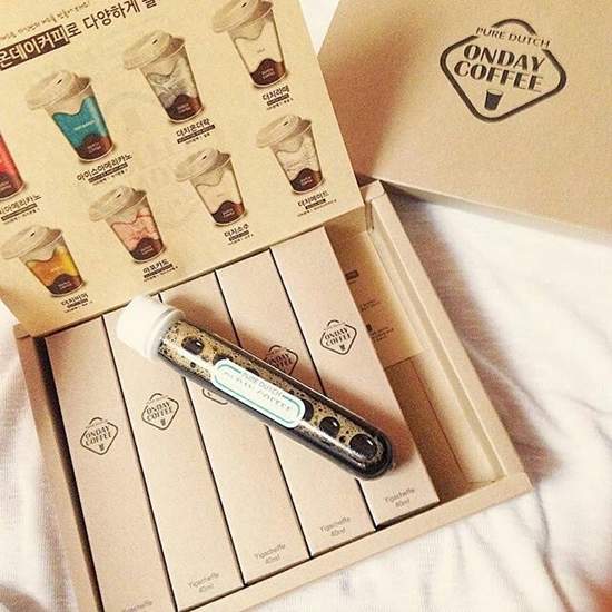 韓國話題飲品《試管咖啡》這一次咖啡可以隨身攜帶(光) 韓國話題飲品《試管咖啡》這一次咖啡可以隨身攜帶(光)