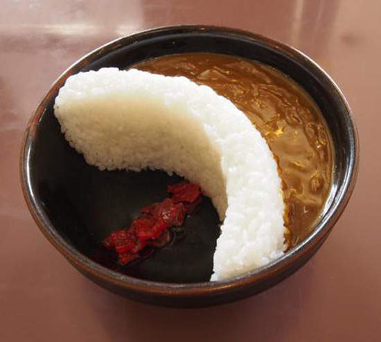 《現在宅美食》水庫咖哩飯又能代表當地特色而且還很好吃喔