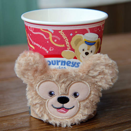 迪士尼《達菲熊隔熱杯套》敲可愛登場♥還可以當作手環喔