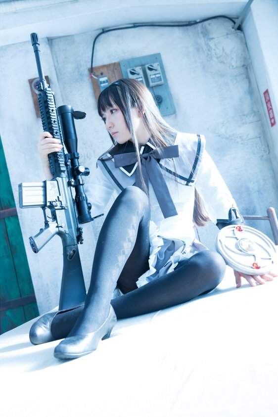 《自然黑長直美COSER》別再染髮了 小焰告訴你何謂黑髮之美…… 《自然黑長直美COSER》別再染髮了 小焰告訴你何謂黑髮之美……