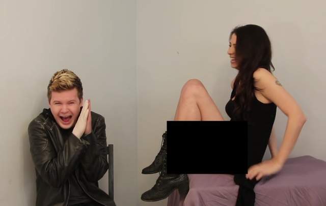 《當男同志第一次摸女生陰部》被摸都不緊張了摸人的緊張什麼 《當男同志第一次摸女生陰部》被摸都不緊張了摸人的緊張什麼