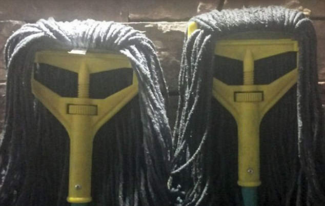 《生活中的人臉》一抬頭就看到他在對你笑～