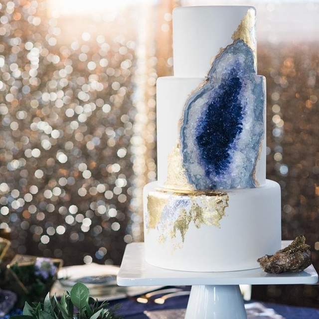 要16小時才能完成的《水晶結婚蛋糕》這這這捨得切來吃嗎(*´艸`*) 要16小時才能完成的《水晶結婚蛋糕》這這這捨得切來吃嗎(*´艸`*)