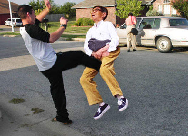 《踢蛋蛋2016》戰鬥民族開發的遊戲實在太殘忍了...