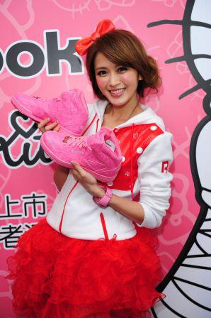 Reebok x Hello Kitty 2012聯名鞋款限定上市！