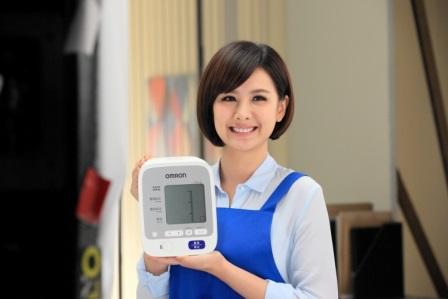 安心亞連續兩年代言日式健康品牌-歐姆龍 