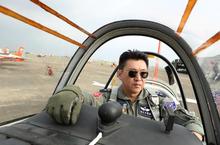 知名導演李崗最新作品《想飛》偷懶找庹宗華，永遠的班長圓飛行夢