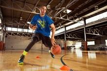 年度詢問度最高鞋款UA Clutch Fit Drive籃球鞋首度上市
