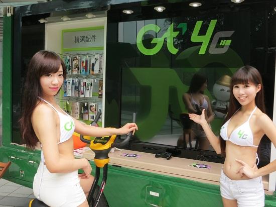 亞太電信Gt 4G幸福甜點巴士正式啟動 首站墾丁春吶與Gt Girls一同體驗飆速快感