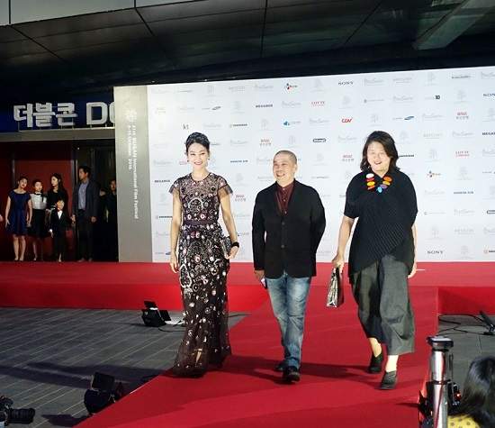 溫暖電影《幸運是我》惠英紅出道40年 在美國獲表揚惠英紅前往釜山影展宣佈未來不再拍動作電影